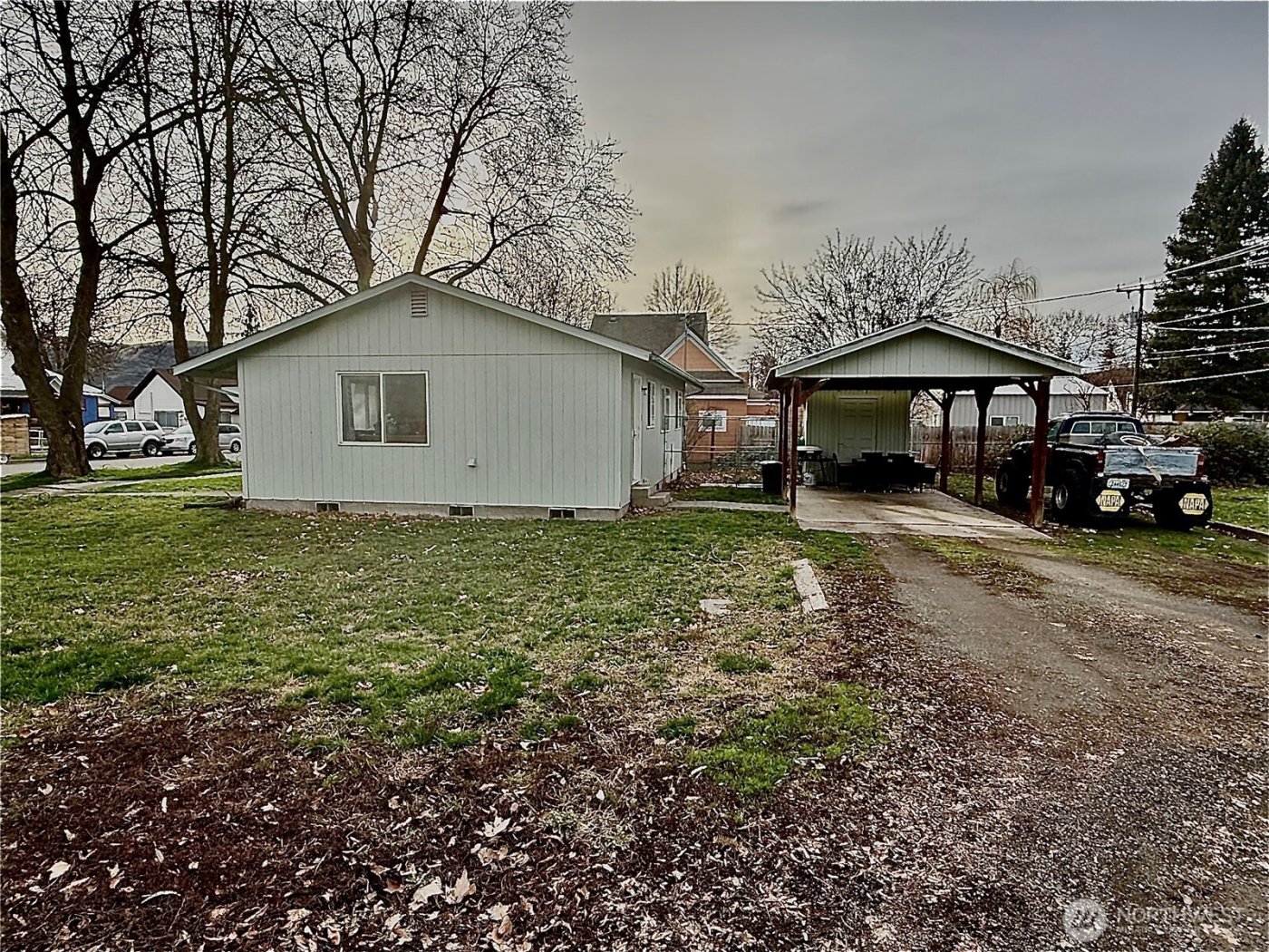 523 E Washington Avenue , Dayton, WA 99328