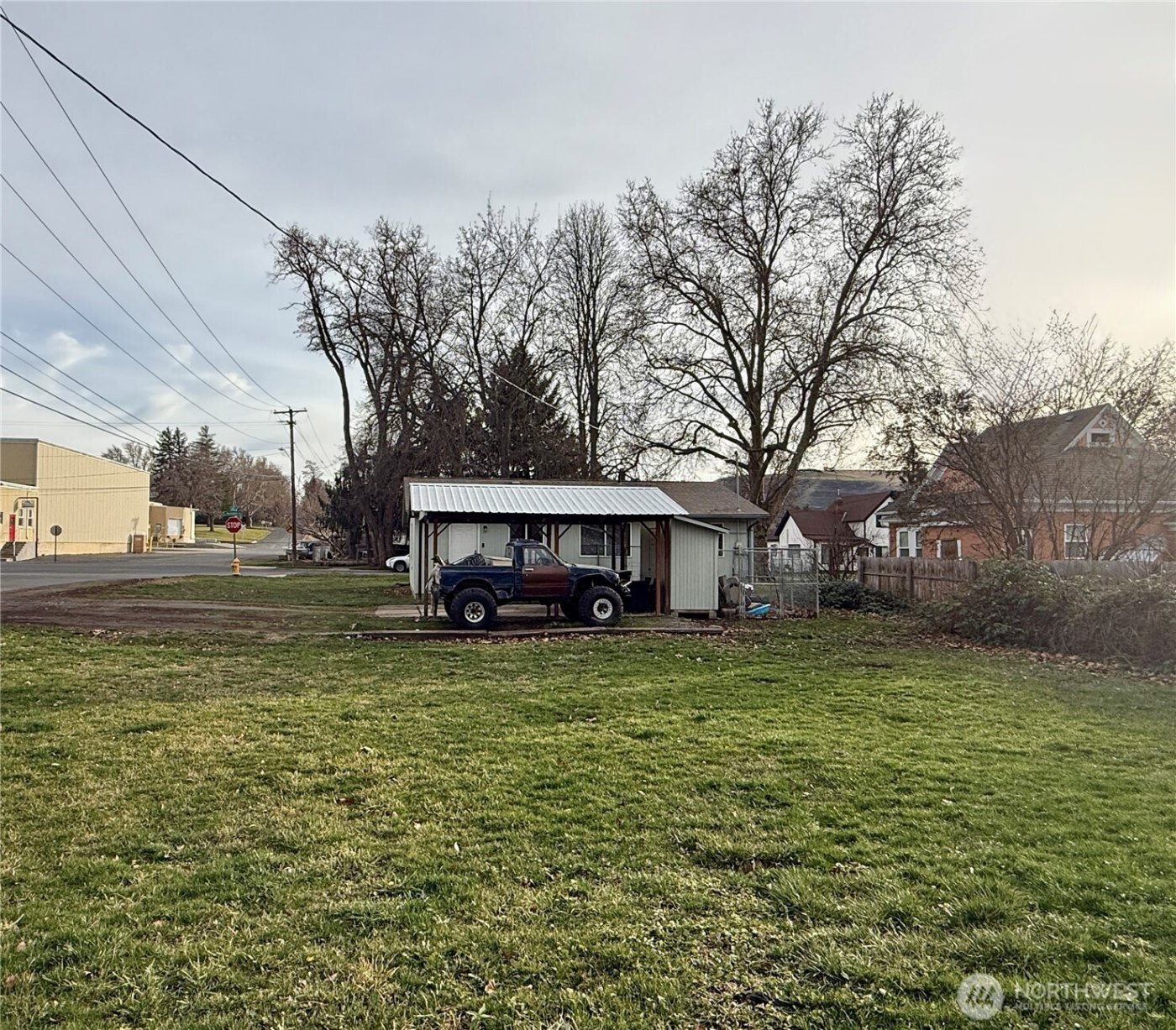 523 E Washington Avenue , Dayton, WA 99328