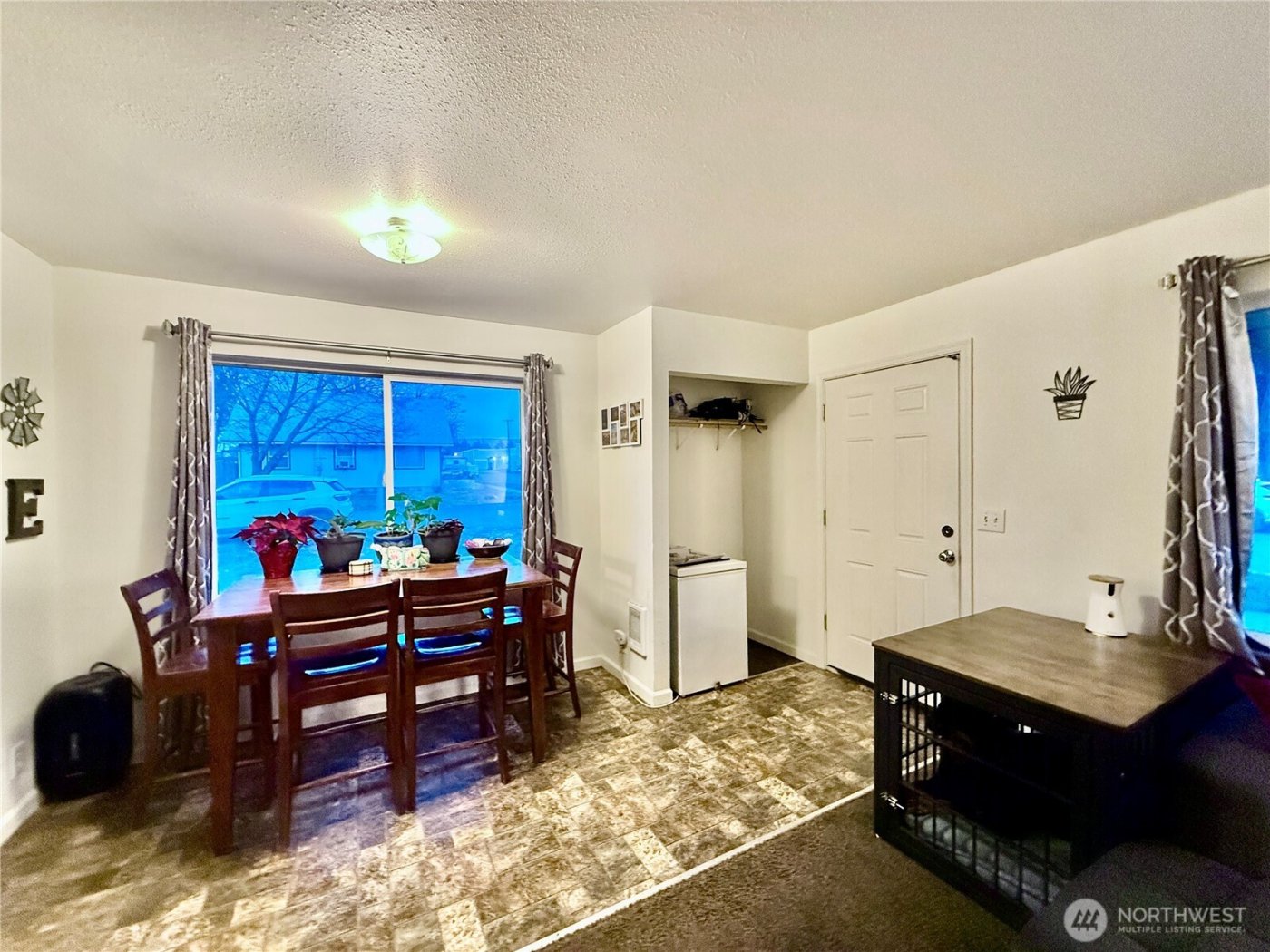 523 E Washington Avenue , Dayton, WA 99328