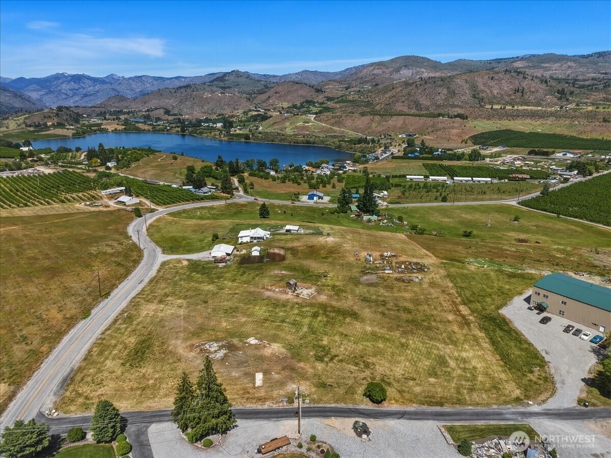 1594 Green Avenue , Manson, WA 98831