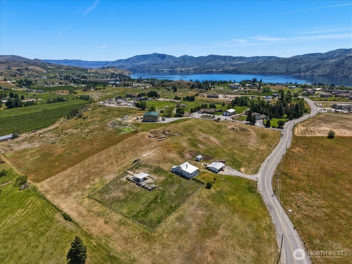 1594 Green Avenue , Manson, WA 98831