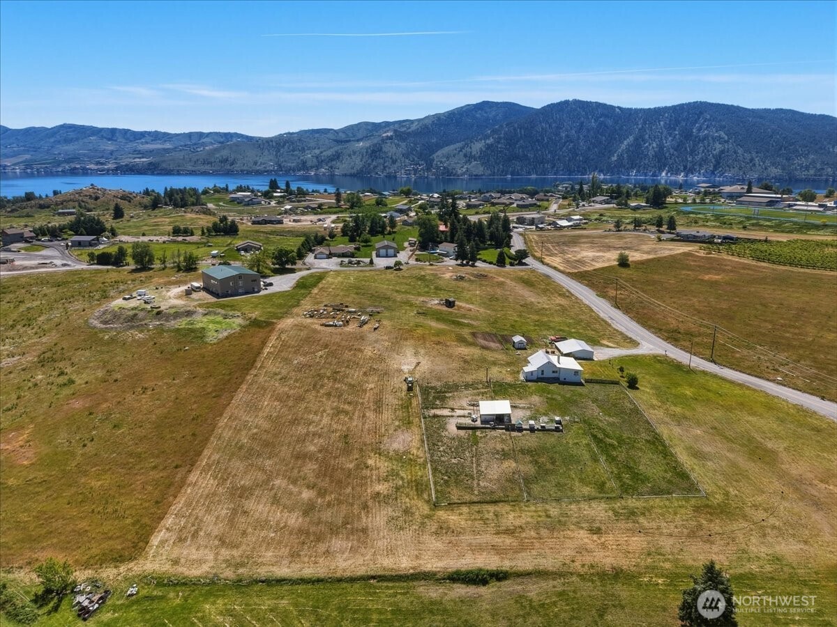 1594 Green Avenue , Manson, WA 98831