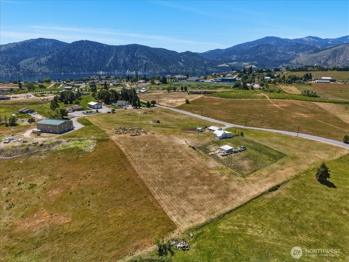 1594 Green Avenue , Manson, WA 98831