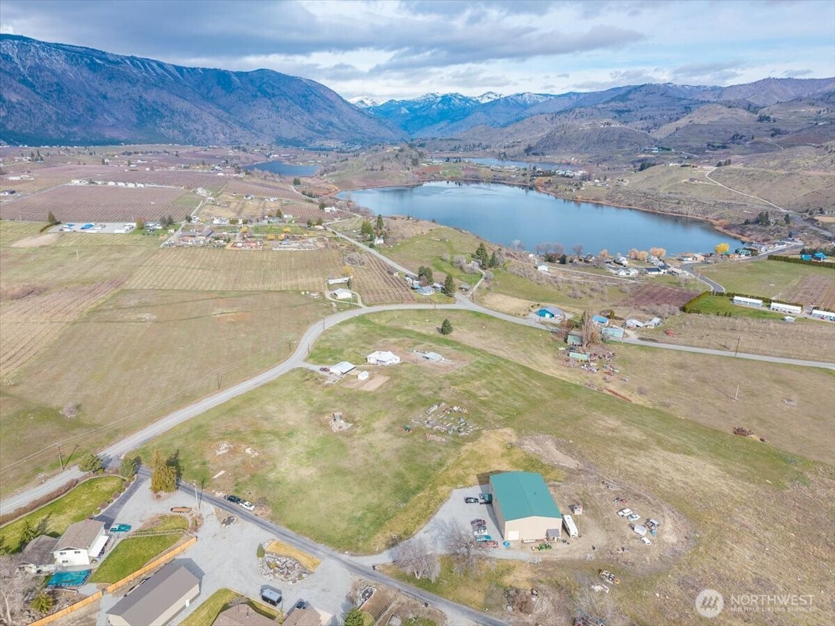 1594 Green Avenue , Manson, WA 98831