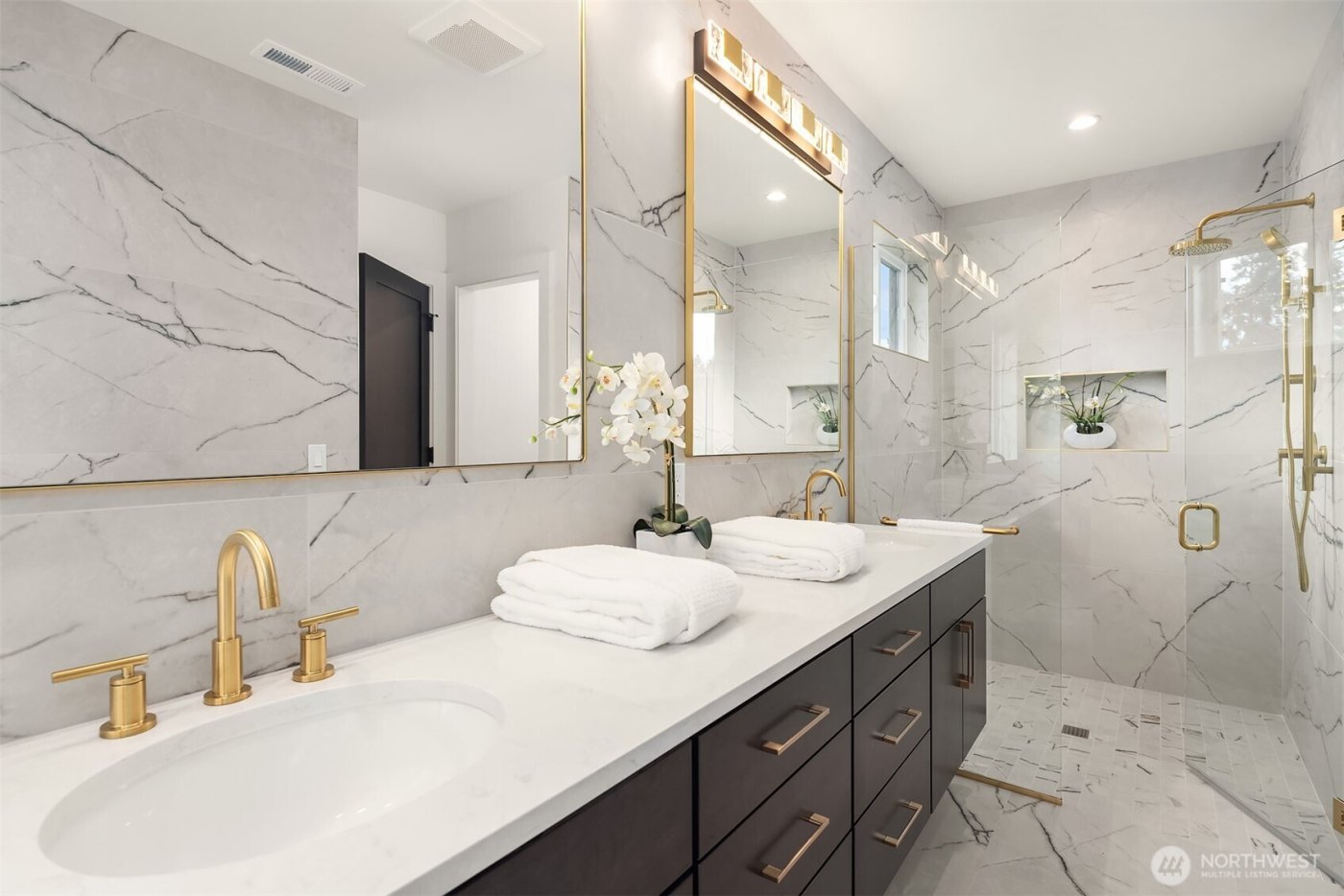 12226 NE 70th Street , Kirkland, WA 98033