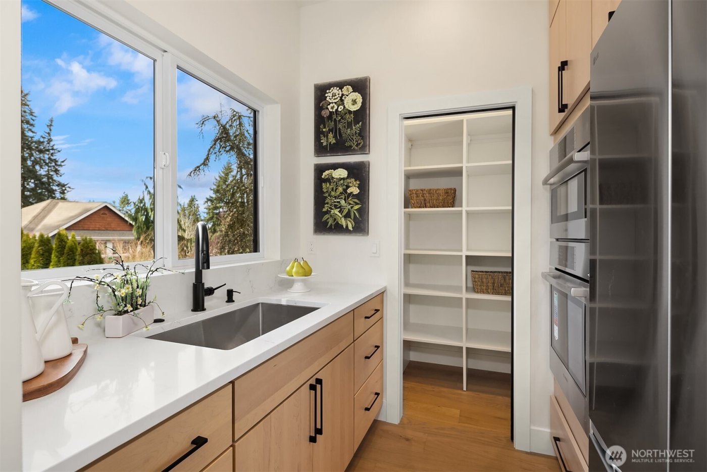 12226 NE 70th Street , Kirkland, WA 98033