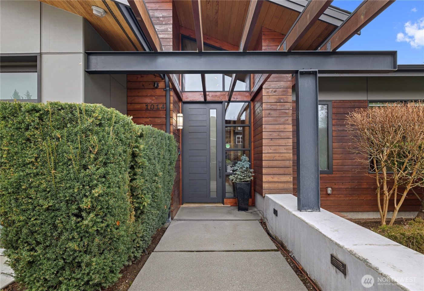 1014 Belfair Road , Bellevue, WA 98004