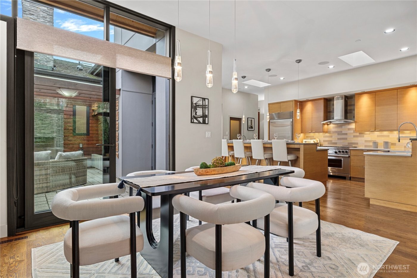 1014 Belfair Road , Bellevue, WA 98004