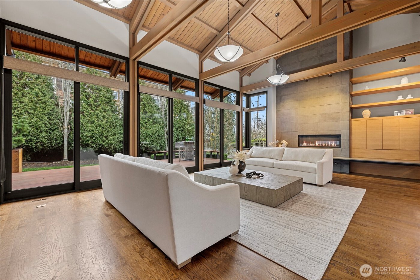 1014 Belfair Road , Bellevue, WA 98004