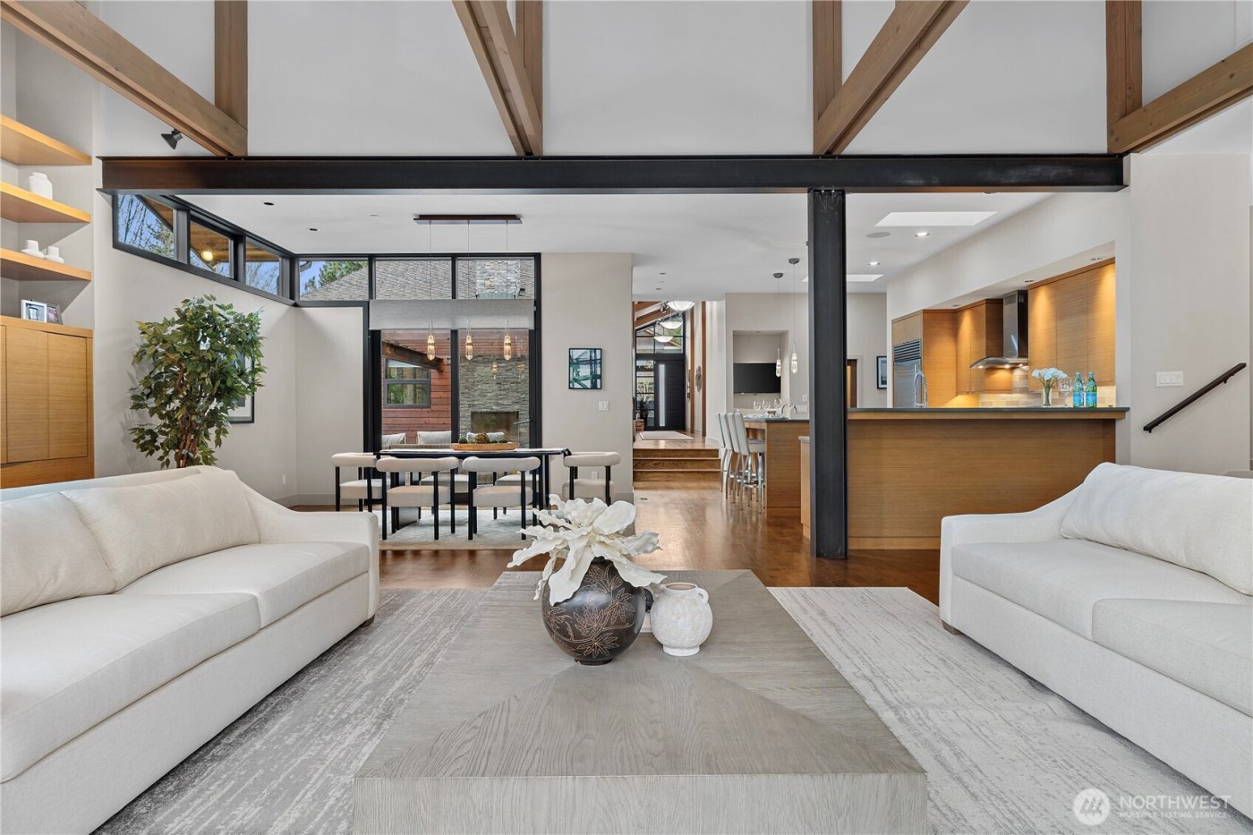 1014 Belfair Road , Bellevue, WA 98004