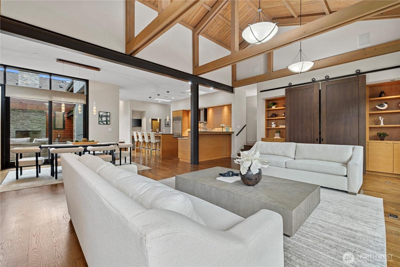 1014 Belfair Road , Bellevue, WA 98004