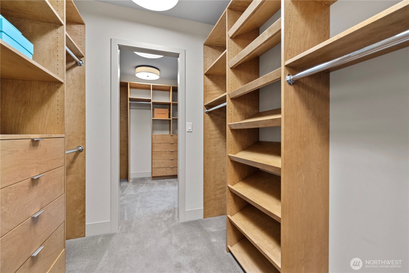 1014 Belfair Road , Bellevue, WA 98004