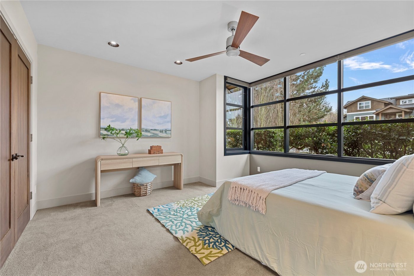 1014 Belfair Road , Bellevue, WA 98004