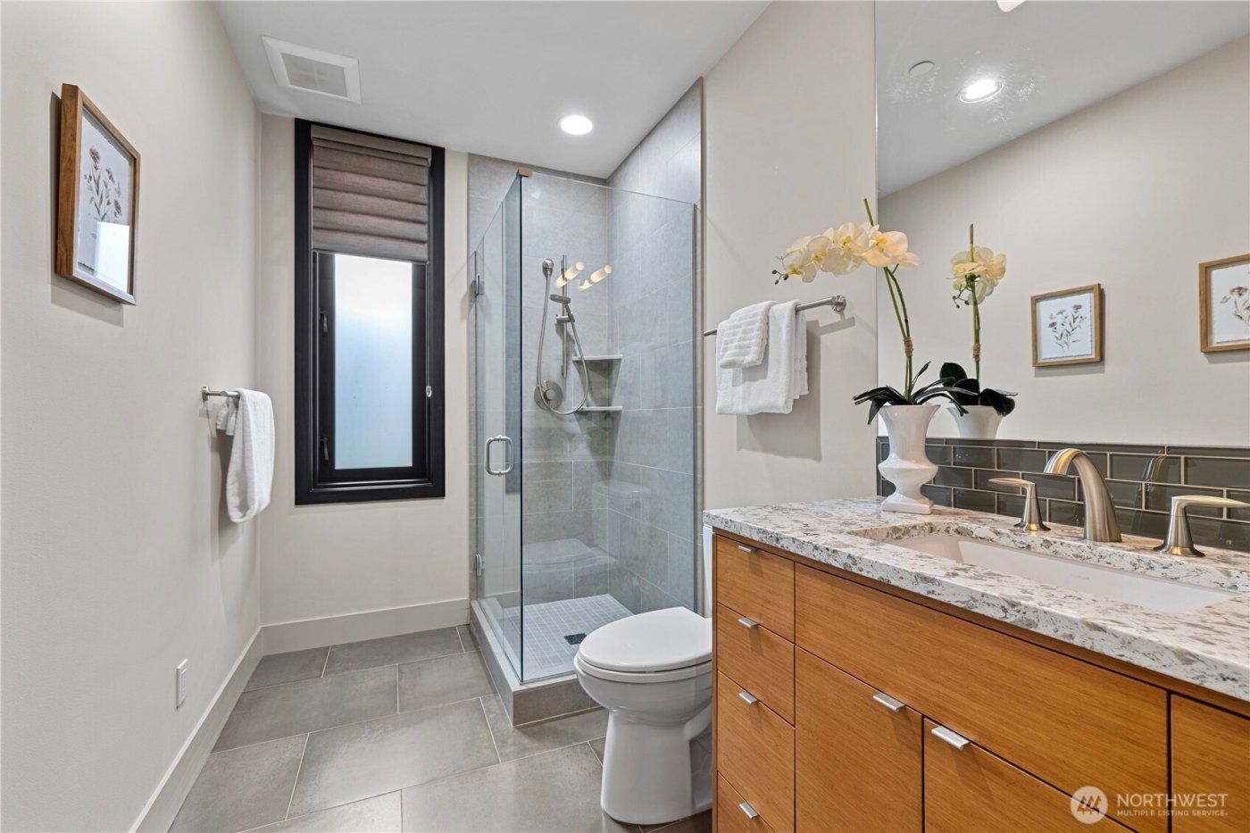 1014 Belfair Road , Bellevue, WA 98004