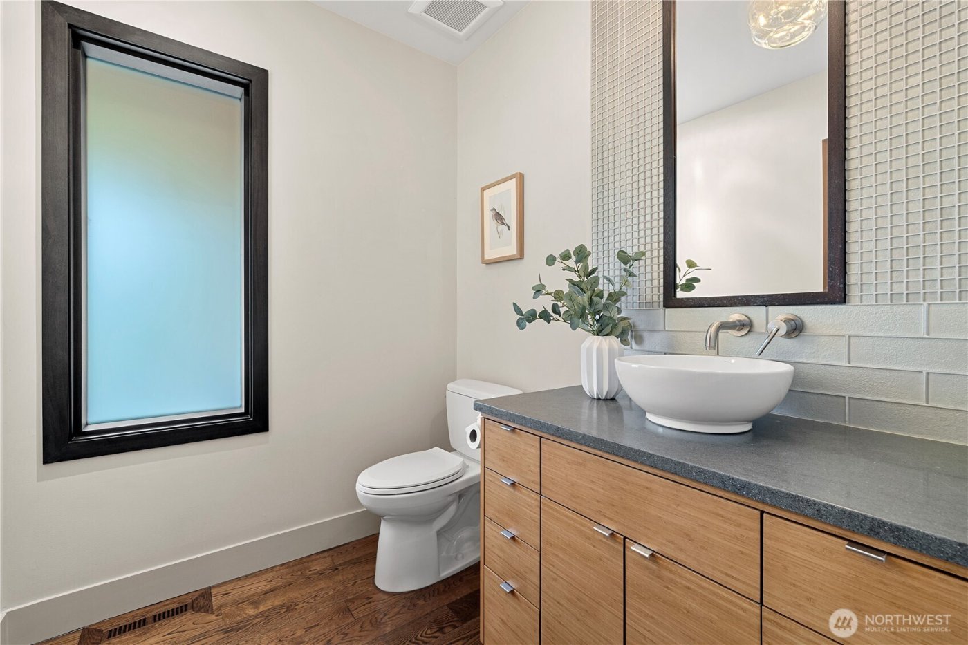 1014 Belfair Road , Bellevue, WA 98004