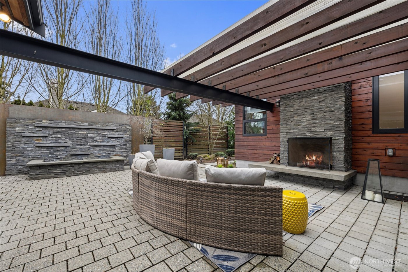 1014 Belfair Road , Bellevue, WA 98004