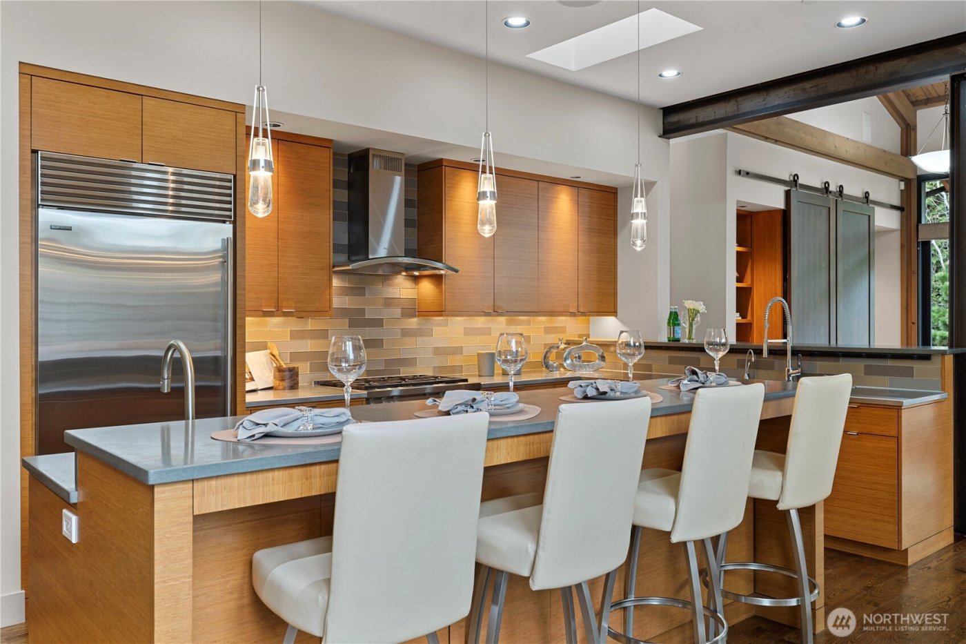 1014 Belfair Road , Bellevue, WA 98004