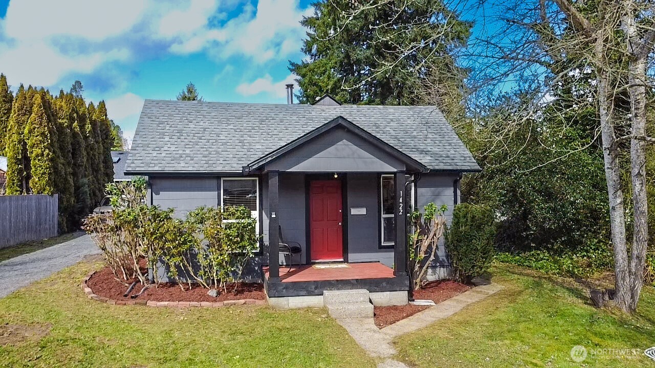 1422 Brawne Avenue NW, Olympia, WA 98502