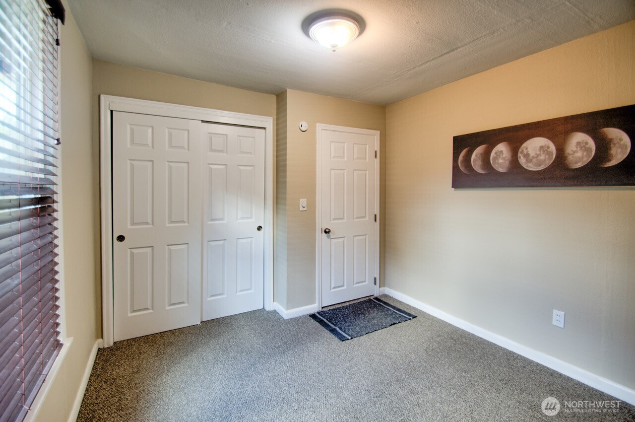 1422 Brawne Avenue NW, Olympia, WA 98502