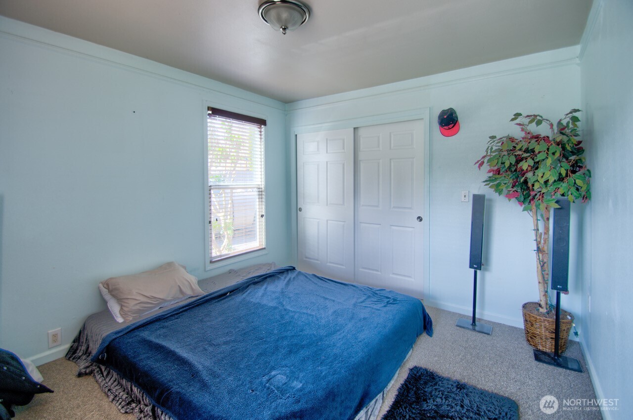 1422 Brawne Avenue NW, Olympia, WA 98502