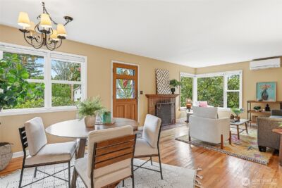 11249 Fremont Avenue N, Seattle, WA 98133 - Photo 1