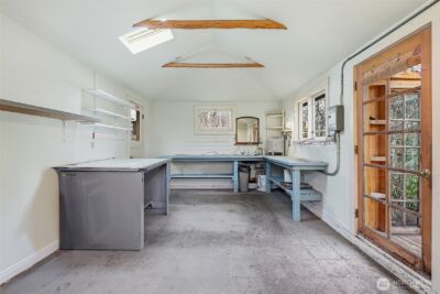 11249 Fremont Avenue N, Seattle, WA 98133 - Photo 24