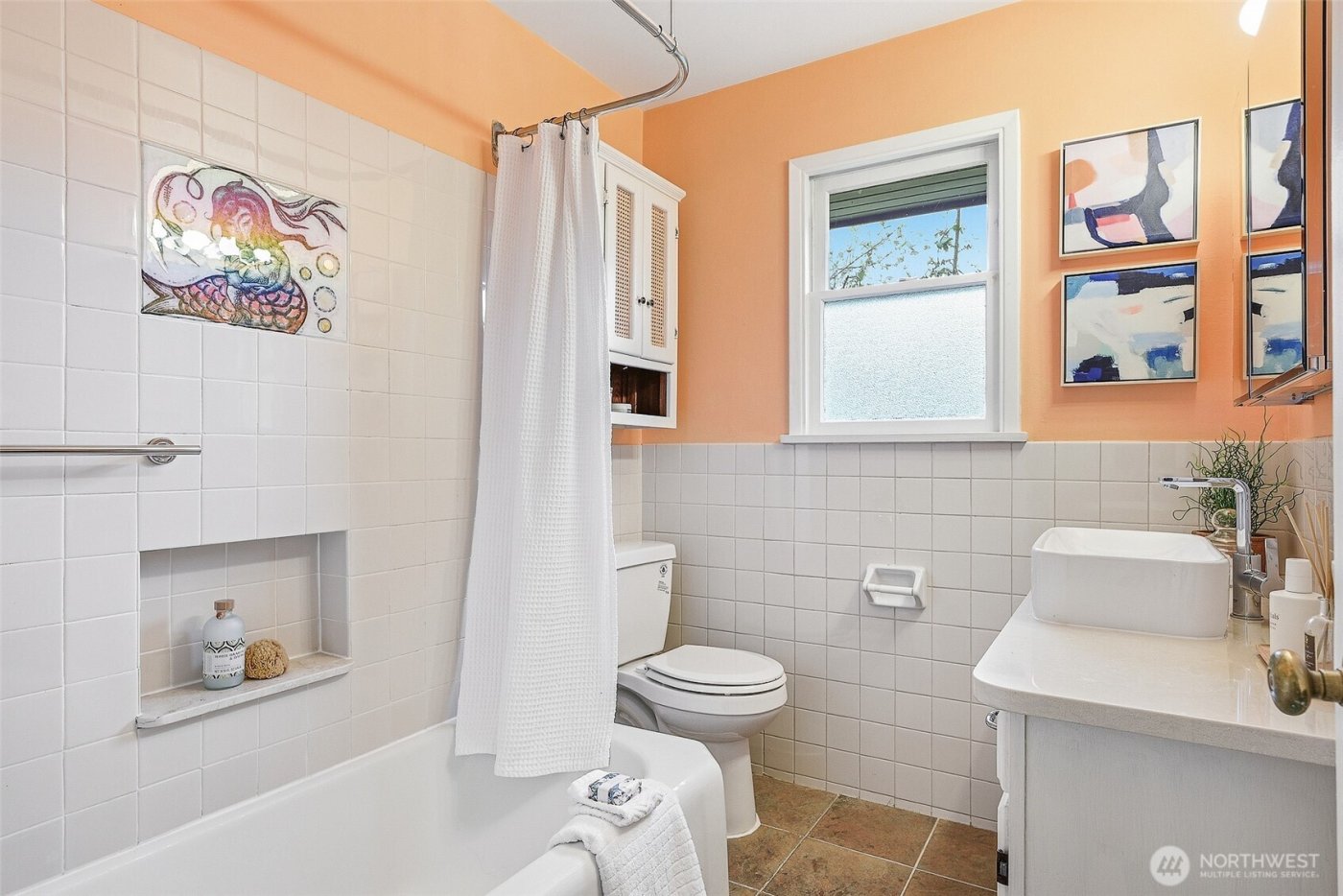 11249 Fremont Avenue N, Seattle, WA 98133