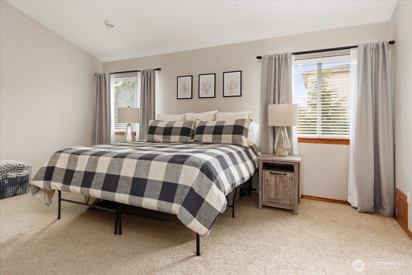 1676 SW Ulysses Street , Oak Harbor, WA 98277