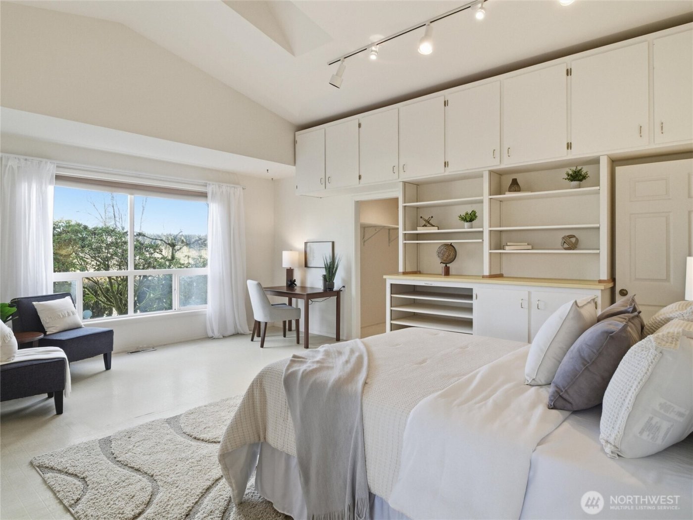 9020 Valley Green Drive SE, Olympia, WA 98513