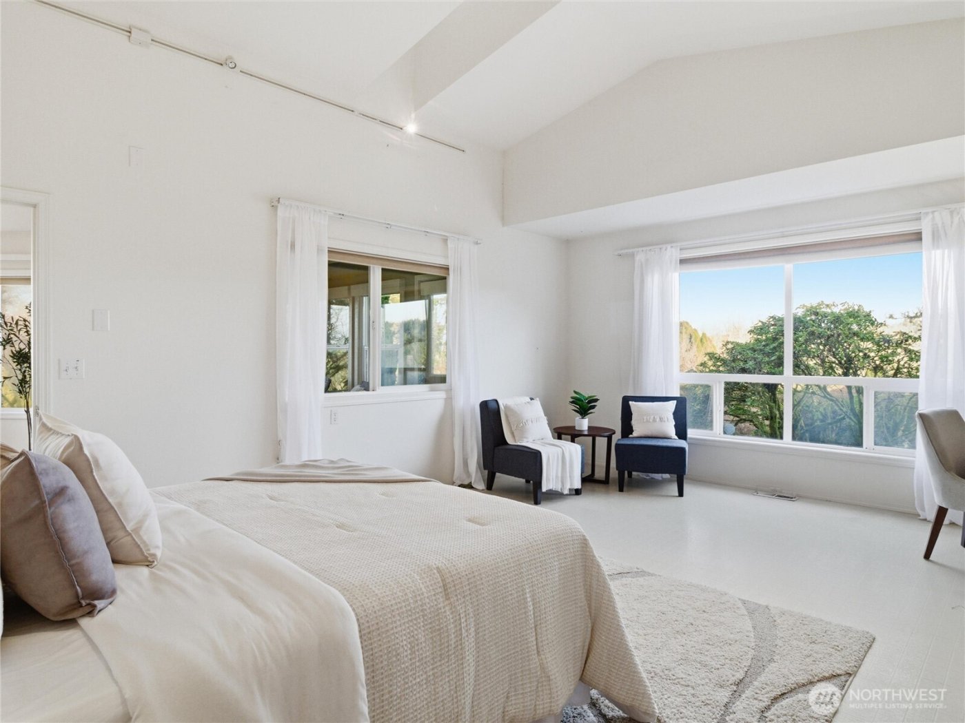 9020 Valley Green Drive SE, Olympia, WA 98513