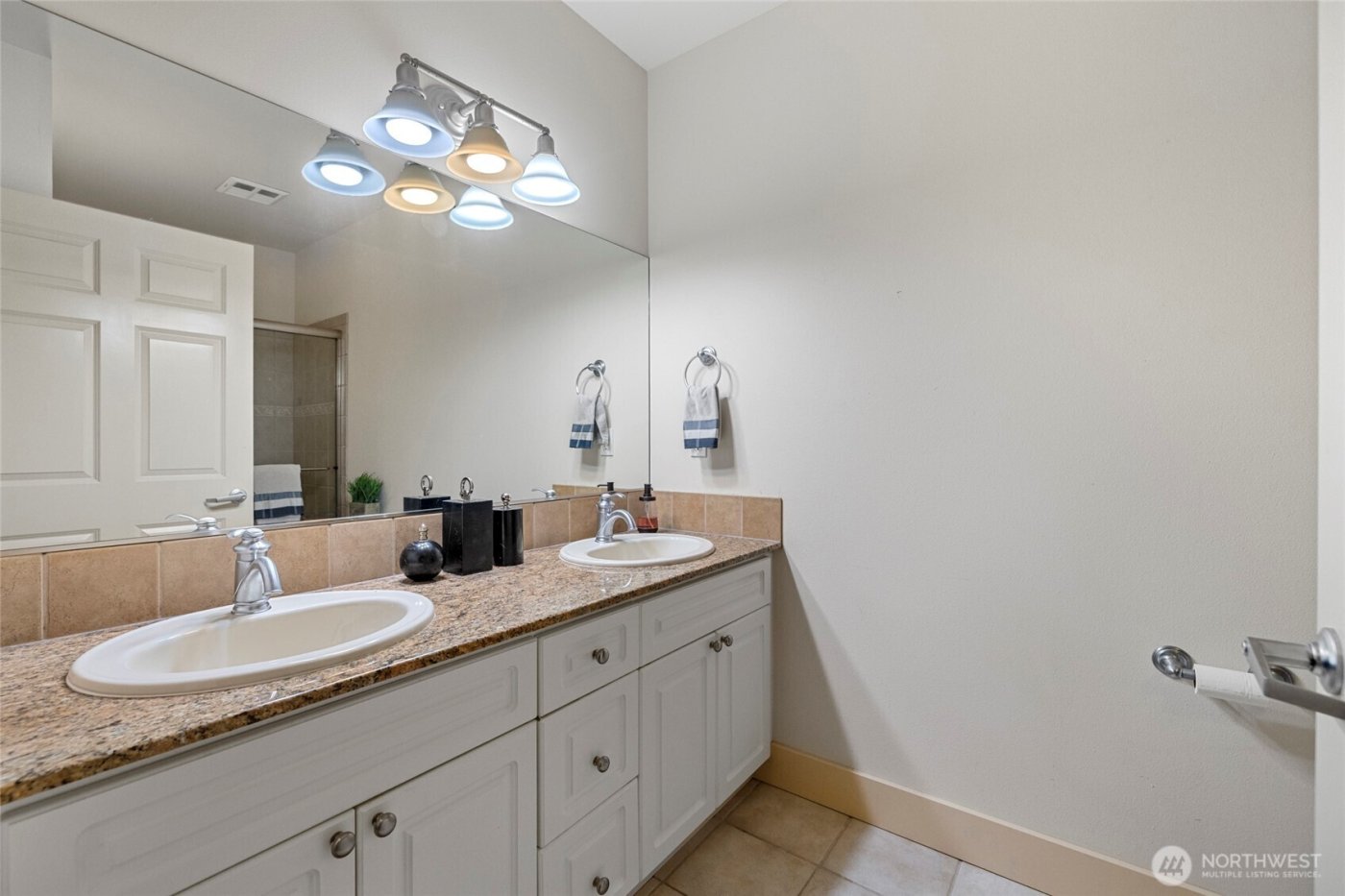 1419 Digby #207, Mount Vernon, WA 98274