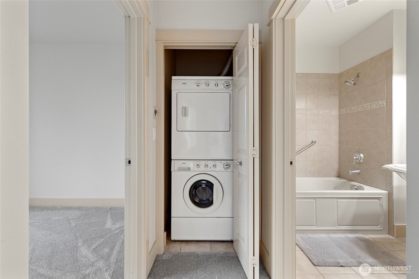 1419 Digby #207, Mount Vernon, WA 98274