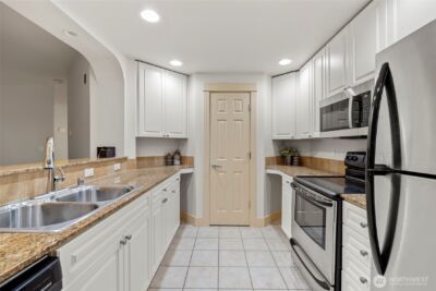 1419 Digby #207, Mount Vernon, WA 98274 - Photo 6