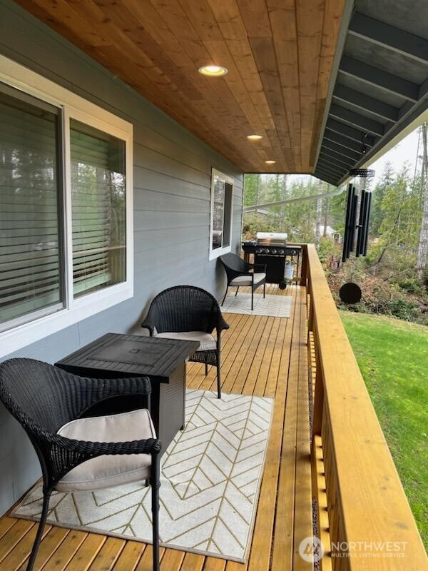 5031 E Rasor Road W, Belfair, WA 98528