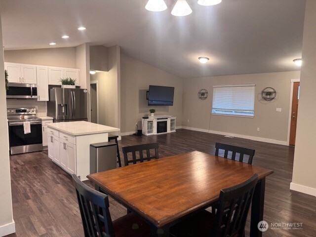 5031 E Rasor Road W, Belfair, WA 98528