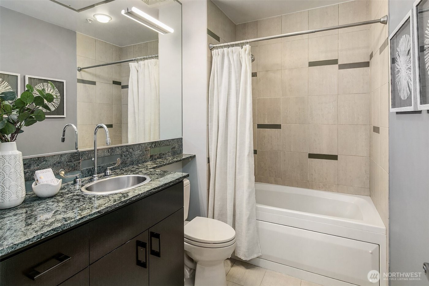 17 W Mercer Street #302, Seattle, WA 98119