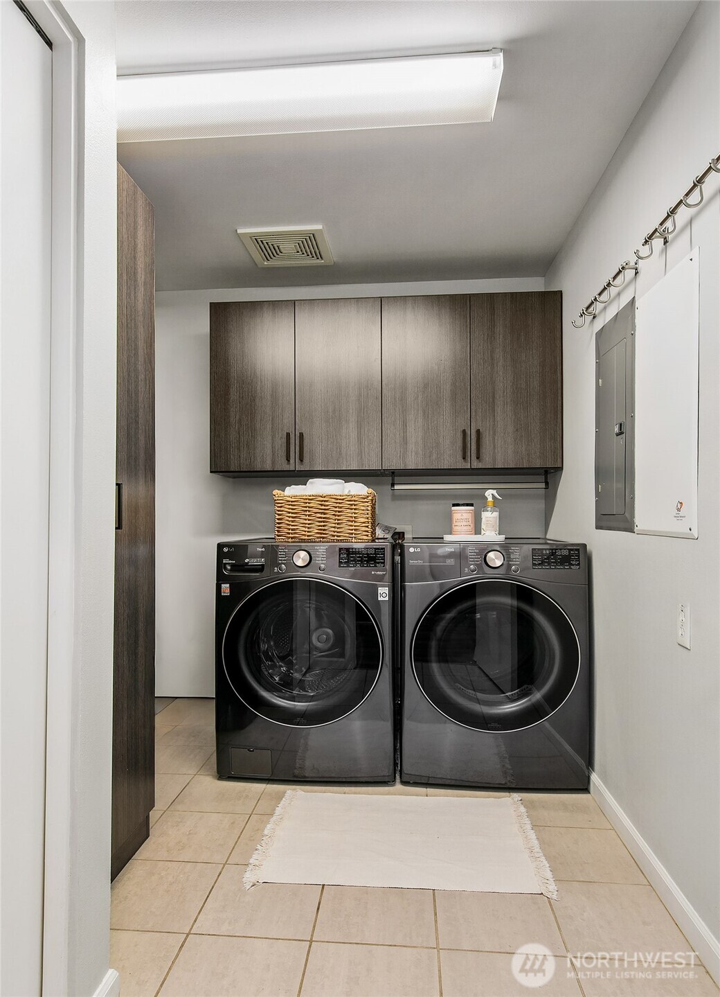 17 W Mercer Street #302, Seattle, WA 98119