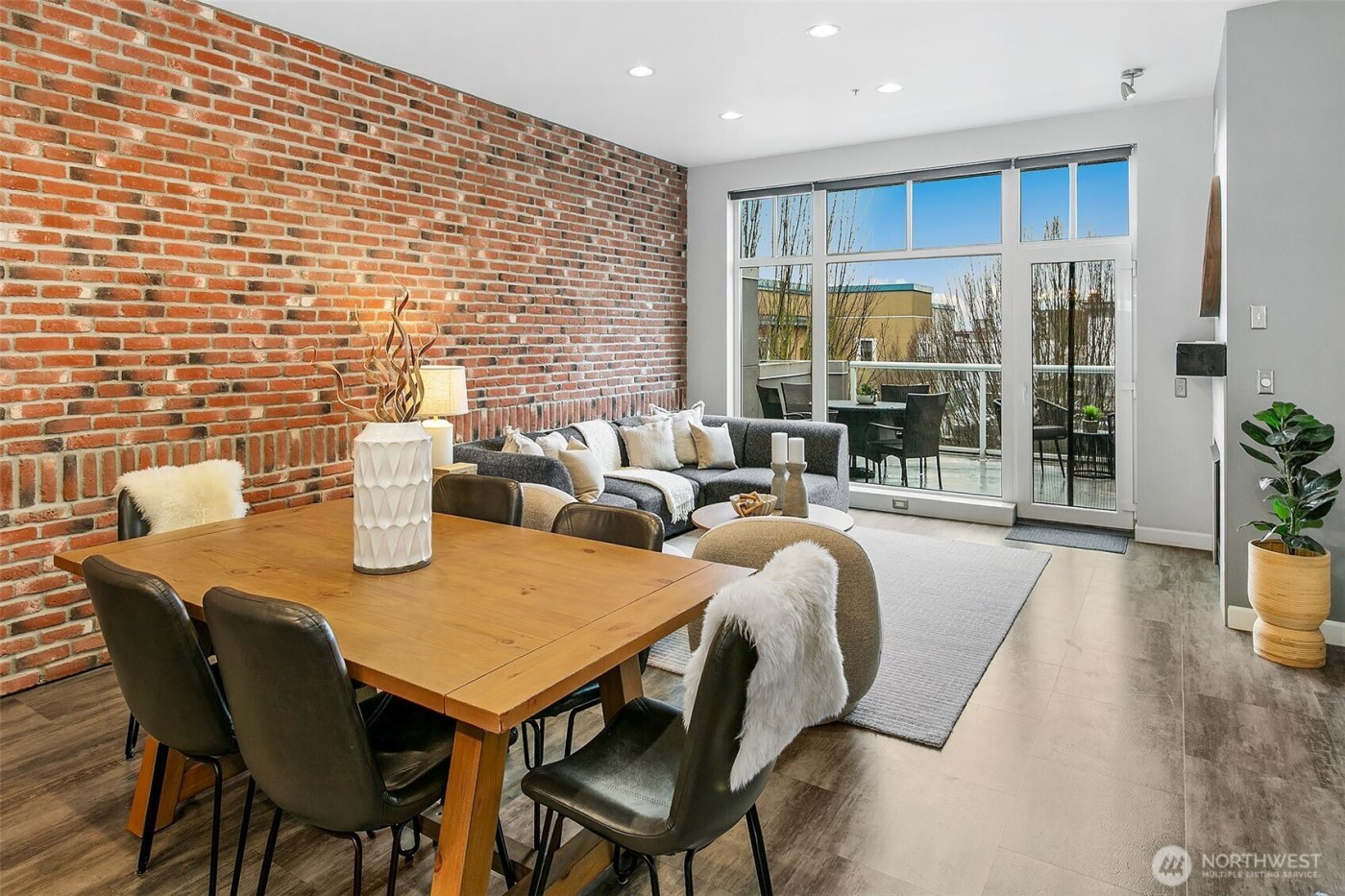 17 W Mercer Street #302, Seattle, WA 98119