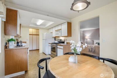 17630 Larch Way , Lynnwood, WA 98037 - Photo 8