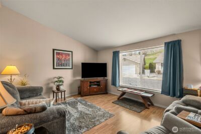 1849 Heritage Drive , Wenatchee, WA 98801 - Photo 4