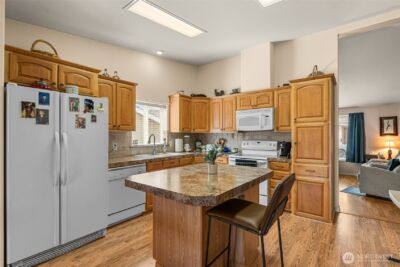 1849 Heritage Drive , Wenatchee, WA 98801 - Photo 8