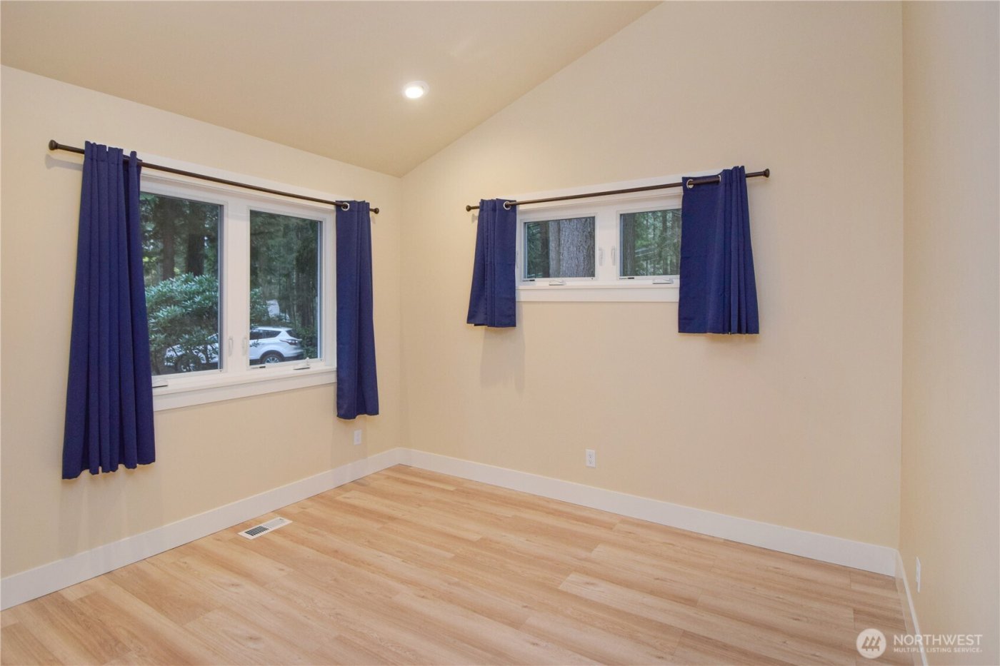 15915 Nesika Bay Road NE, Poulsbo, WA 98370