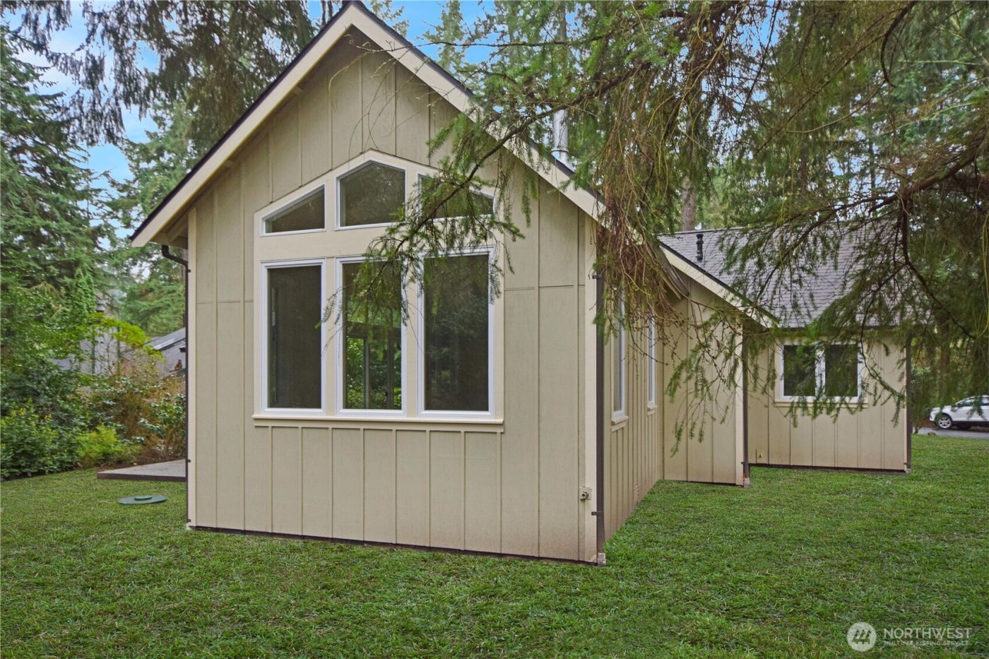 15915 Nesika Bay Road NE, Poulsbo, WA 98370