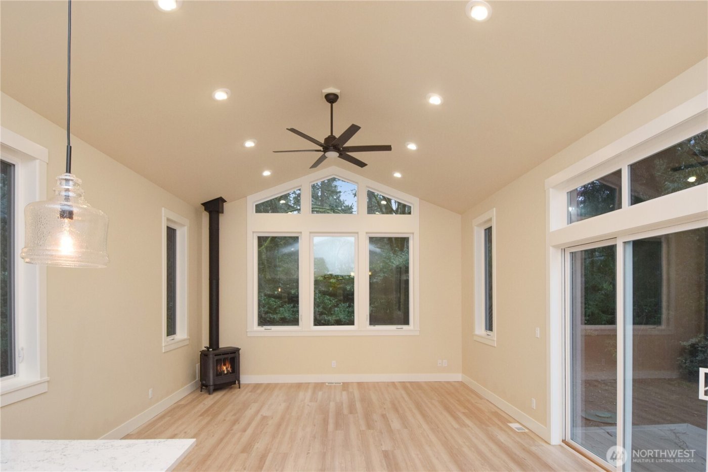 15915 Nesika Bay Road NE, Poulsbo, WA 98370