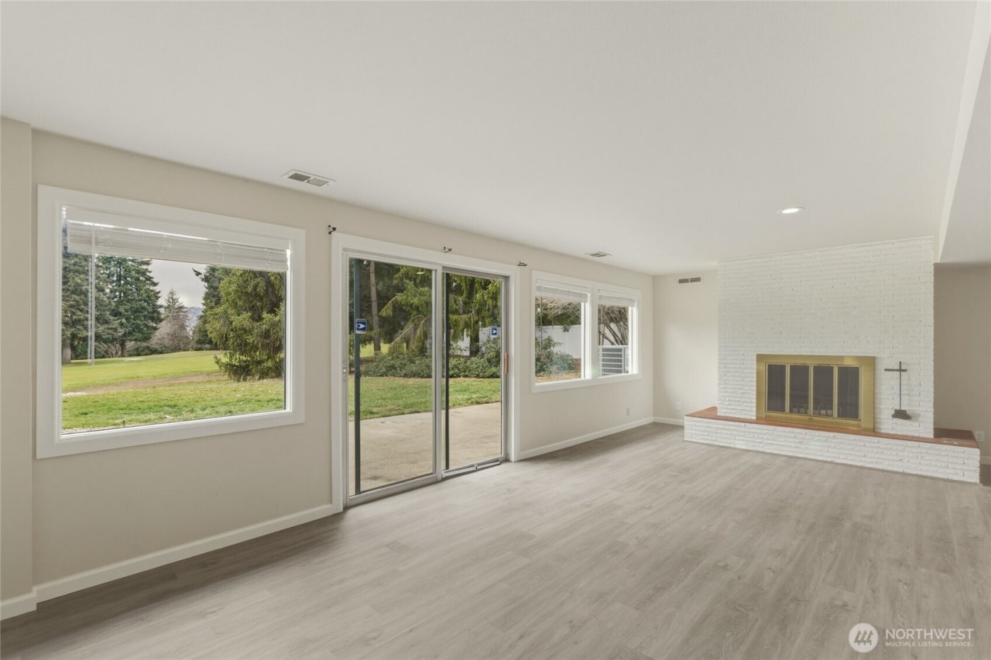 1530 Eastmont Avenue , East Wenatchee, WA 98802