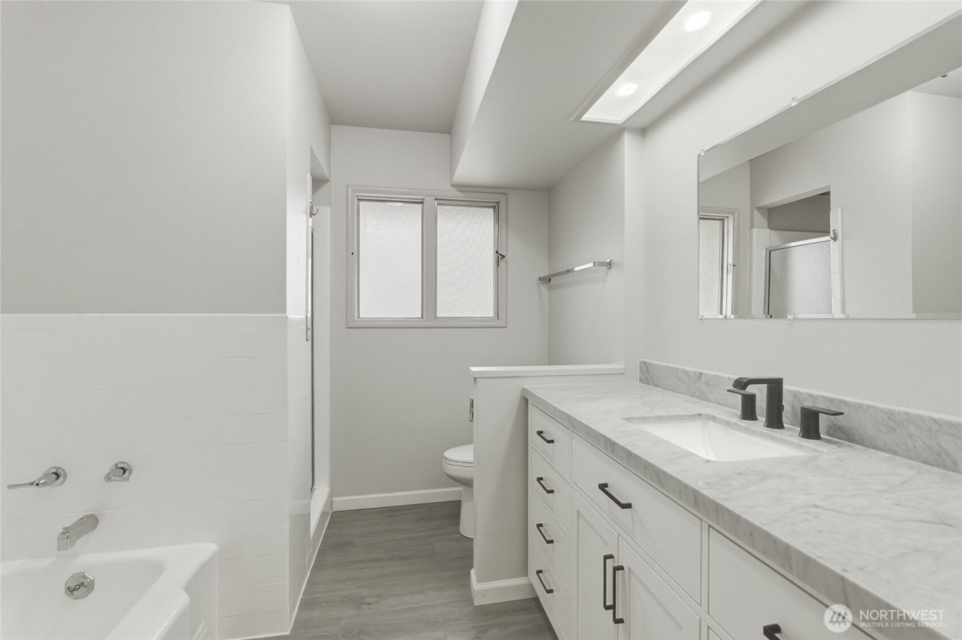 1530 Eastmont Avenue , East Wenatchee, WA 98802