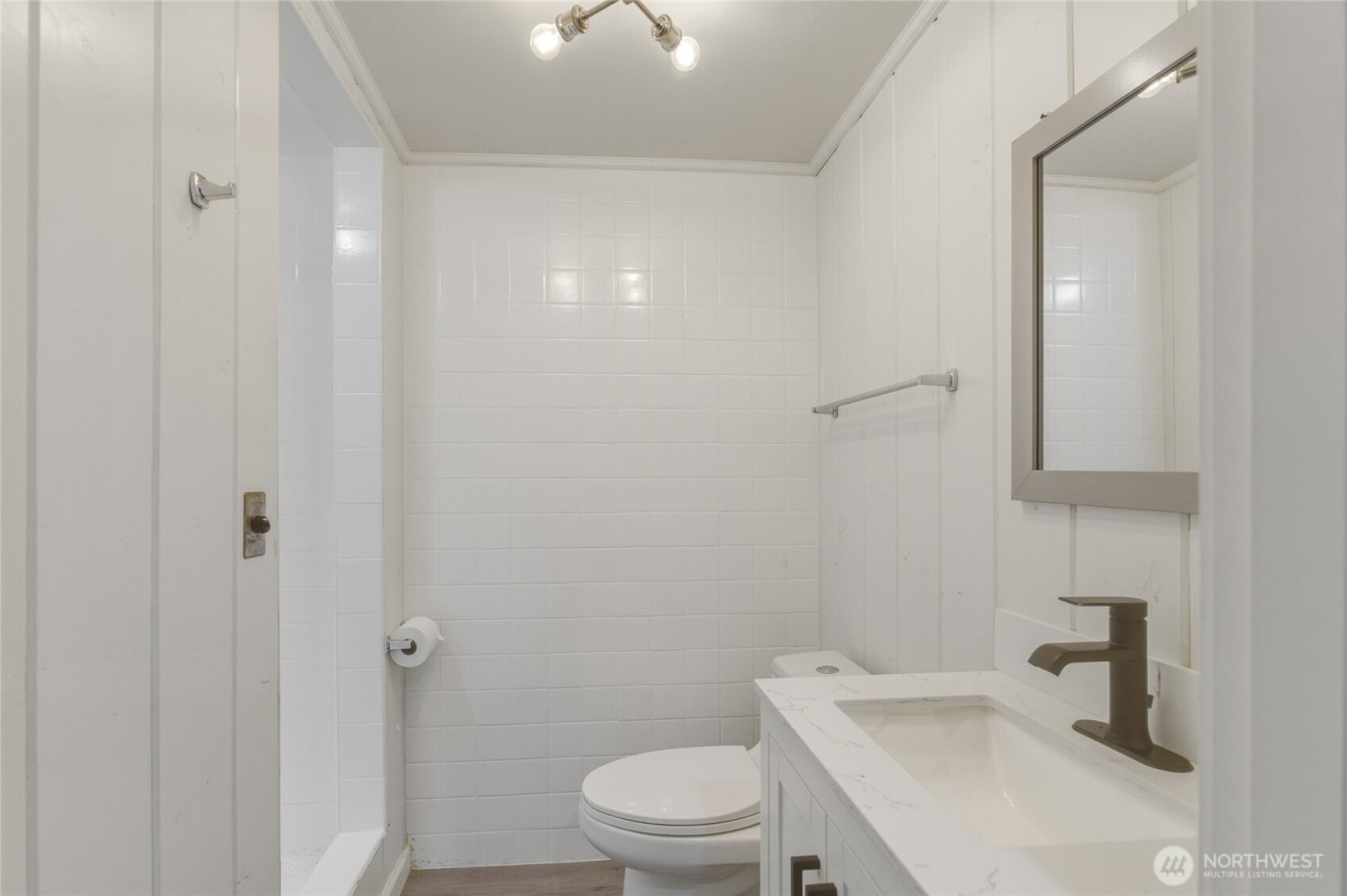 1530 Eastmont Avenue , East Wenatchee, WA 98802