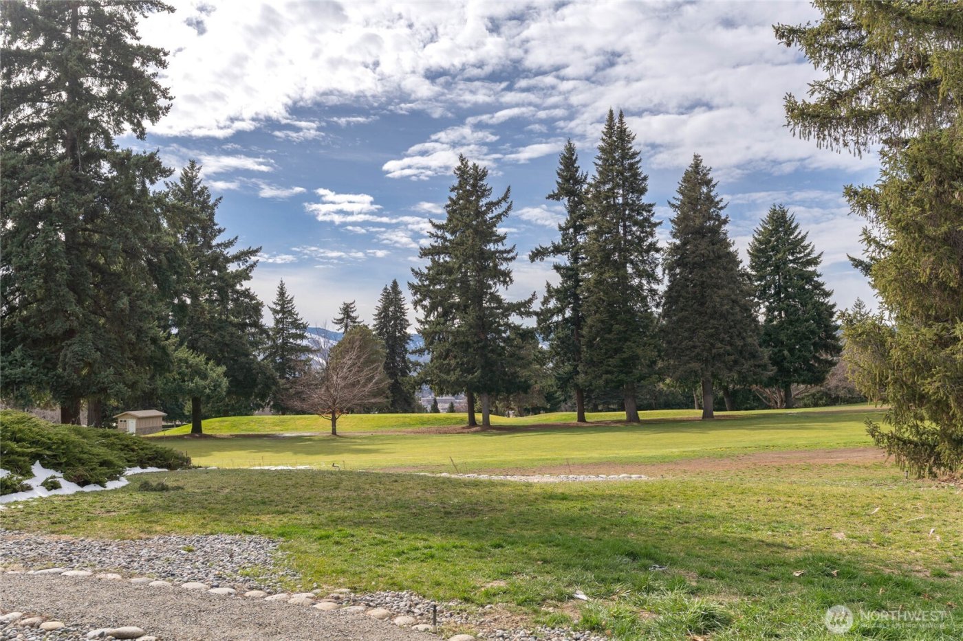 1530 Eastmont Avenue , East Wenatchee, WA 98802