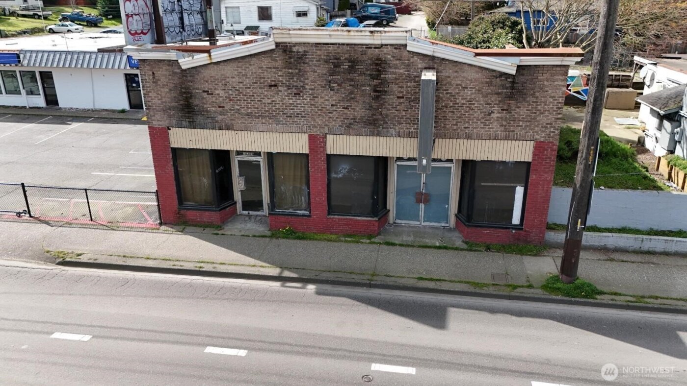 10311 Aurora Avenue N, Seattle, WA 98133