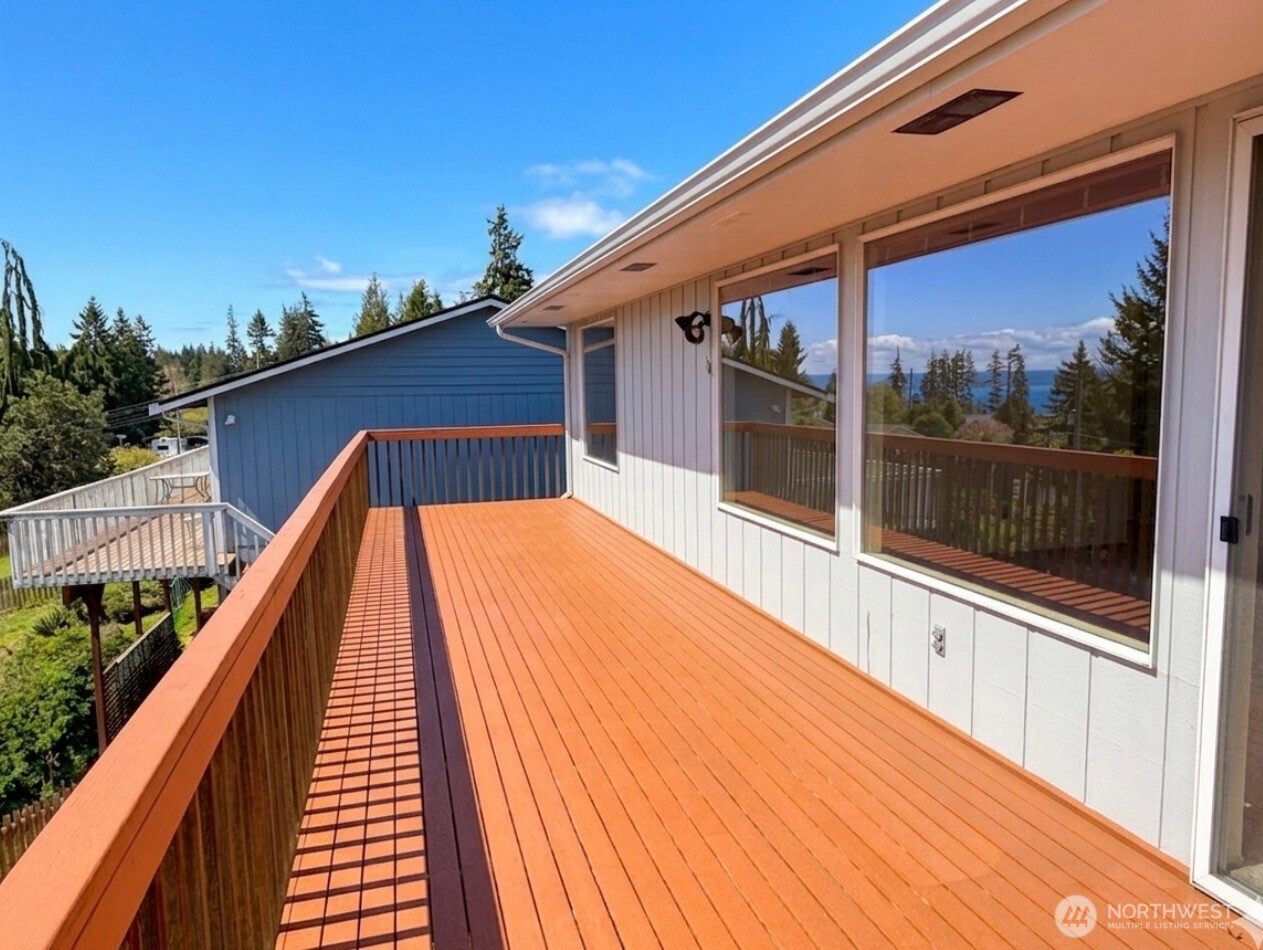 1256 Mount Baker Avenue , Camano Island, WA 98282